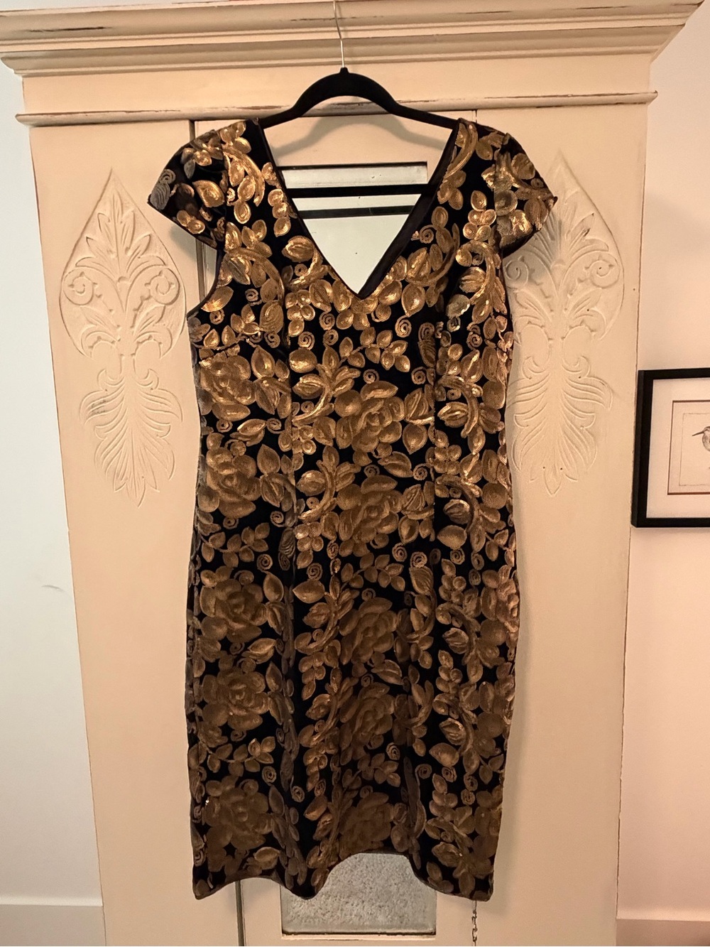Elegant Black & Gold Floral V-Neck Dress